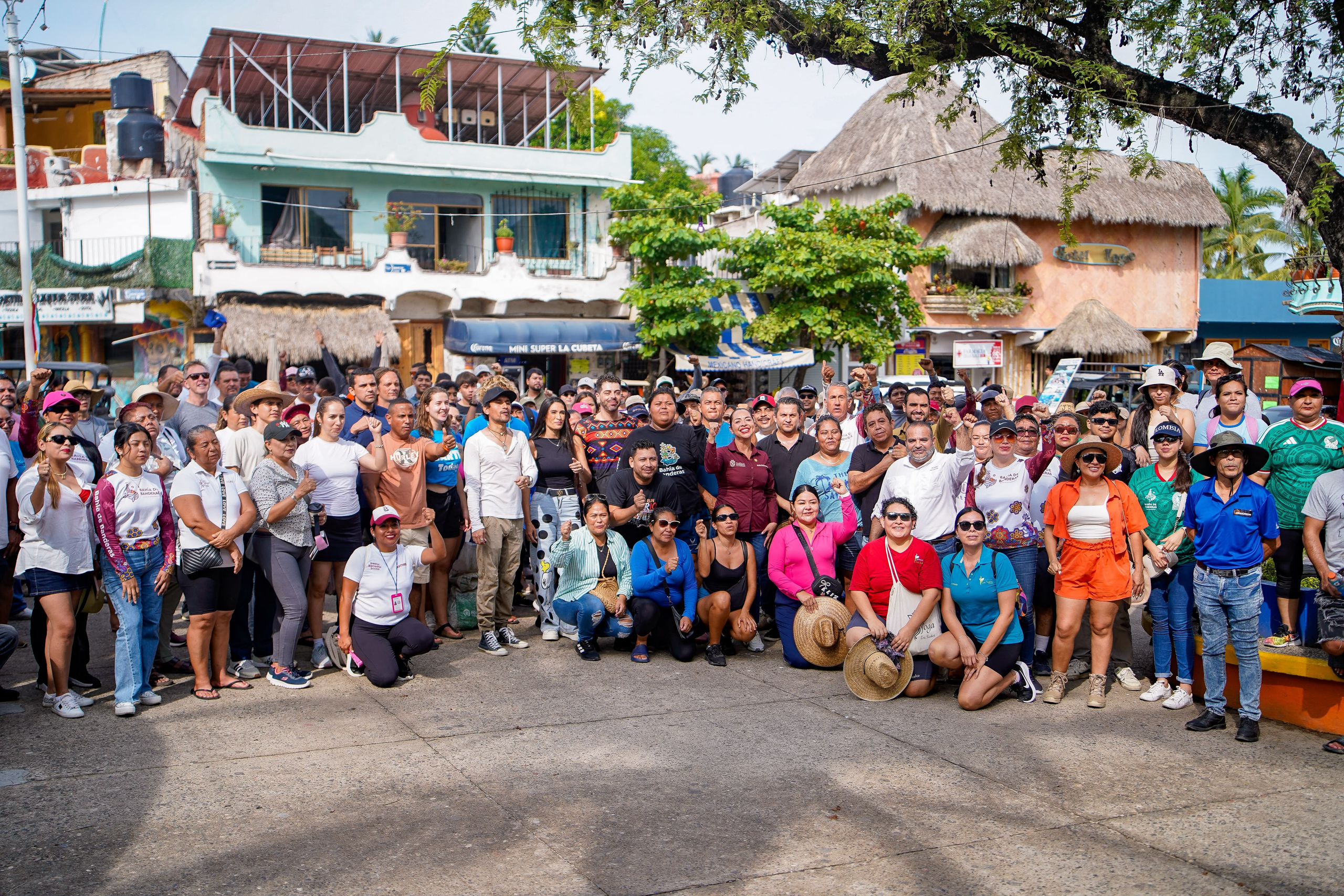 Celebra Bahía de Banderas el Día Mundial del Turismo con una gran jornada de limpieza