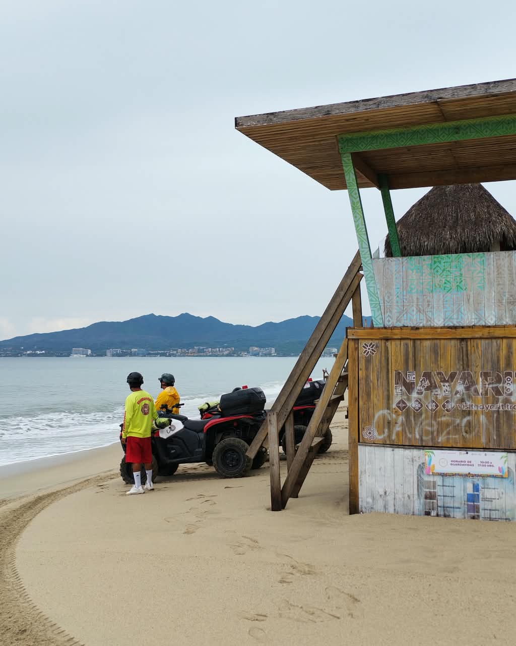 Continúa vigilancia en playas de Bahía de Banderas